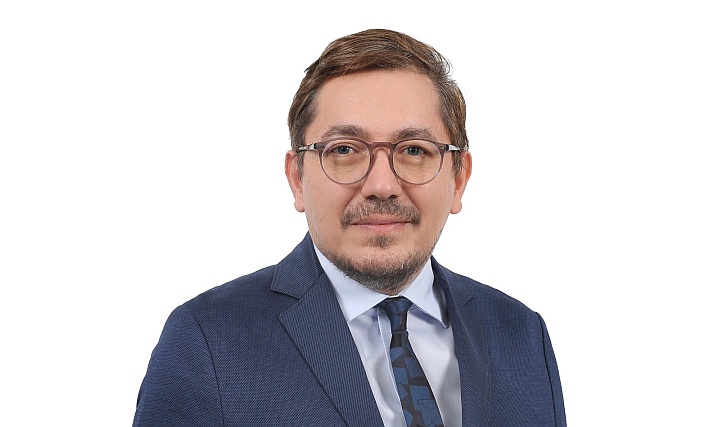 Cepheder Başkanı Emre Ünaldı; "Cephe sistemleri, enerji verimliliği, estetik ve güvenlik açısından gelişen teknolojilere sahip bir alan haline geldi." Cepheder Başkanı Emre Ünaldı; "Cephe sistemleri, enerji verimliliği, estetik ve güvenlik açısından gelişen teknolojilere sahip bir alan haline geldi."