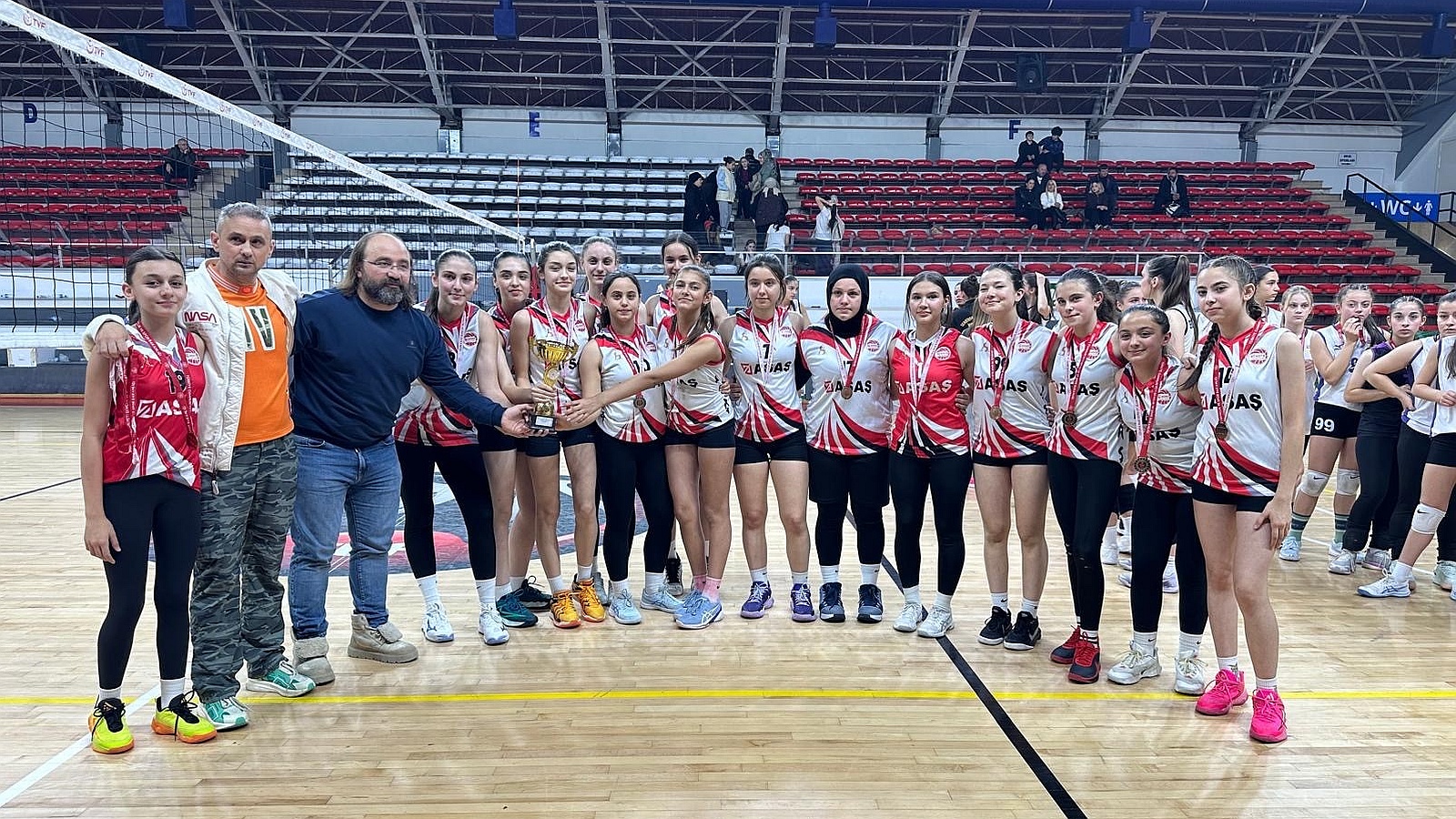 ASAŞ Voleybol Takımı Sakarya İl Şampiyonu Oldu ASAŞ Voleybol Takımı Sakarya İl Şampiyonu Oldu