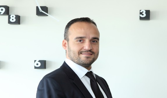 Emrullah Eruslu: 'Güvenli Binalara Sahip Olmak için Kentsel Dönüşüm Sürecini İyi Değerlendirmeliyiz' Emrullah Eruslu: 'Güvenli Binalara Sahip Olmak için Kentsel Dönüşüm Sürecini İyi Değerlendirmeliyiz'