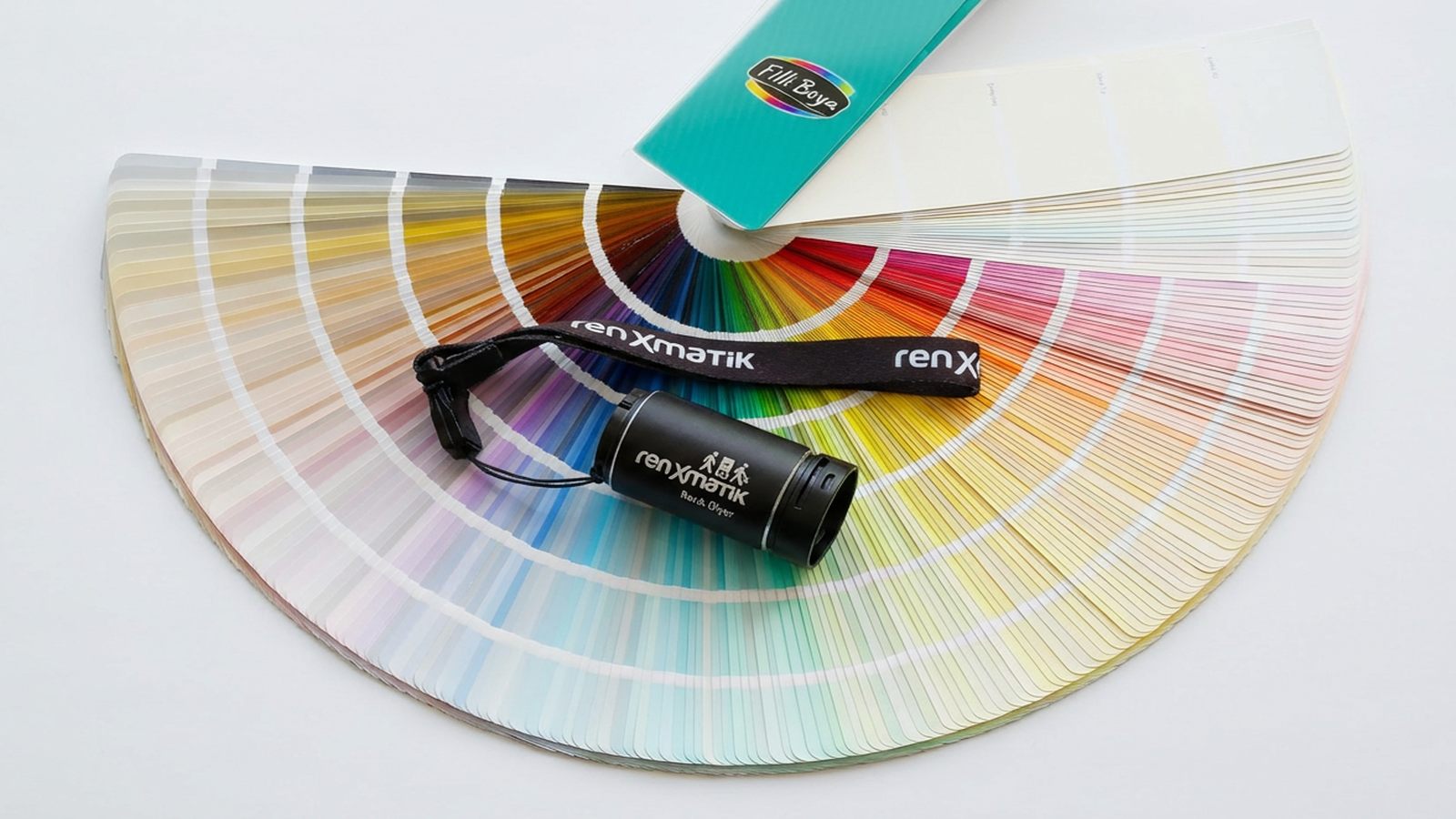 Filli Boya'dan "Colour Pin"