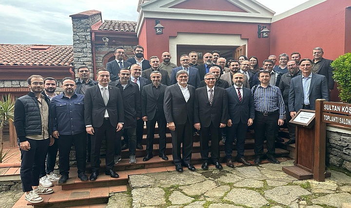 İskele Kalıp Sanayicileri Derneği'nin Yeni Başkanı Yiğit Yakar İskele Kalıp Sanayicileri Derneği'nin Yeni Başkanı Yiğit Yakar