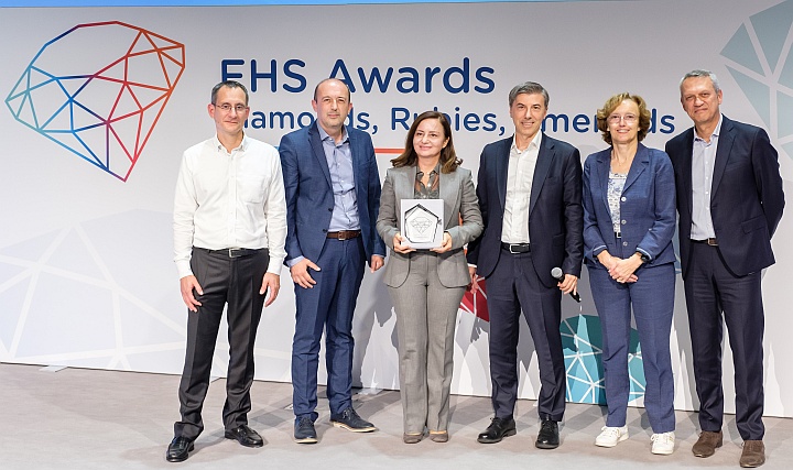 İzocam, İş Güvenliği ve Teknolojideki Başarılarını İki Ödülle Taçlandırdı İzocam, İş Güvenliği ve Teknolojideki Başarılarını İki Ödülle Taçlandırdı
