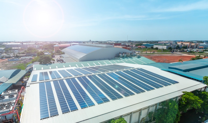 İzocam Tekiz'in Yenilikçi Tasarımı 'Solar Çatı Paneli' Çatılarda Maksimum Koruma Sağlıyor