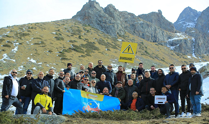 Nimeçatı'nın 2025 Seyahatinde Rota, Almaty'e Çevrildi