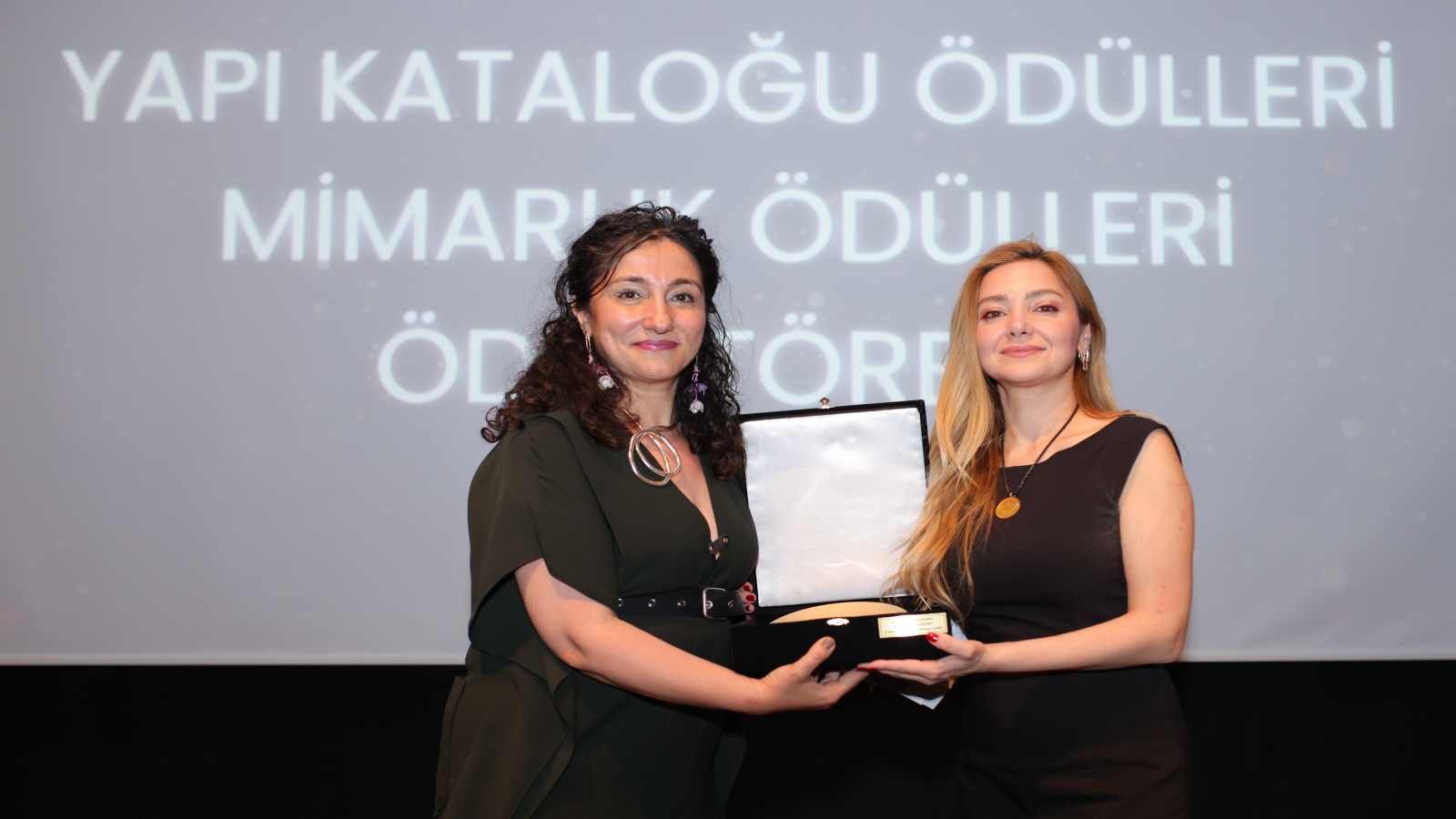 Saint-Gobain Türkiye'nin "Sürdürülebilir ve Hafif İnşaat Çözümleri"ne özel takdir ödülü