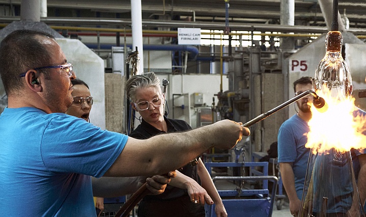 Şişecam'dan 90. Yılında Çağdaş Cam Sanatına Destek