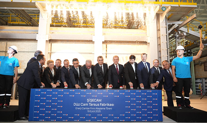 Şişecam, Tarsus'taki Yeni Enerji Camı Hatlarını Devreye Aldı