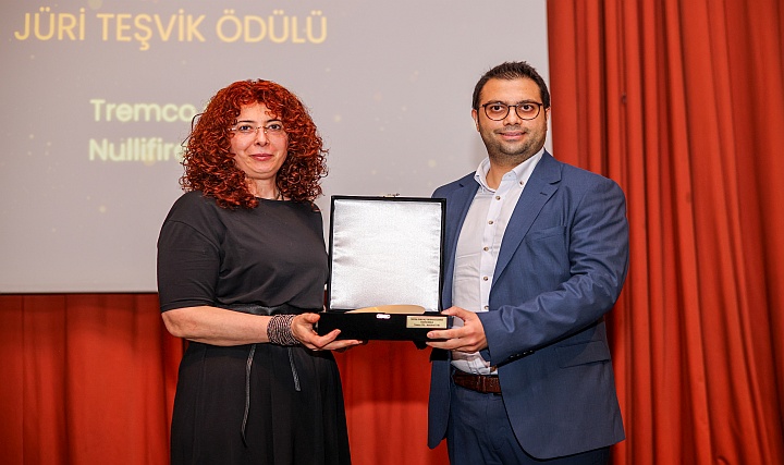 Tremco CPG, Nullifire FZ100 Ürünü 30. Altın Çekül Ödülleri'nde Juri Teşvik Ödülü Aldı