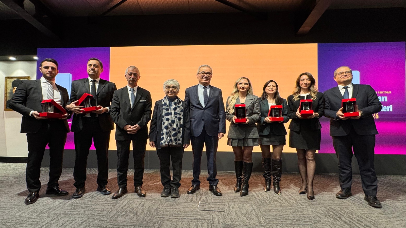 YALITIM SEKTÖRÜ BAŞARI ÖDÜLLERİ'26 SAHİPLERİNE TÖRENLE TAKDİM EDİLDİ