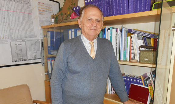 Doğuş Üniversitesi Sanat ve Tasarım Fakültesi Mimarlık Bölümü Başkanı Prof. Dr. Semih Eryıldız: 'Çatı ve Cephe, Yenebilir Bitkilerle Kaplanmalı' Doğuş Üniversitesi Sanat ve Tasarım Fakültesi Mimarlık Bölümü Başkanı Prof. Dr. Semih Eryıldız: 'Çatı ve Cephe, Yenebilir Bitkilerle Kaplanmalı'