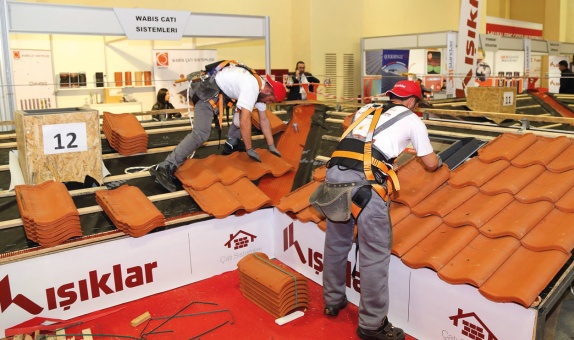 Türkiye'nin İlk Çatı Yarışması Işıklar Ana Sponsorluğunda Gerçekleştirildi Türkiye'nin İlk Çatı Yarışması Işıklar Ana Sponsorluğunda Gerçekleştirildi