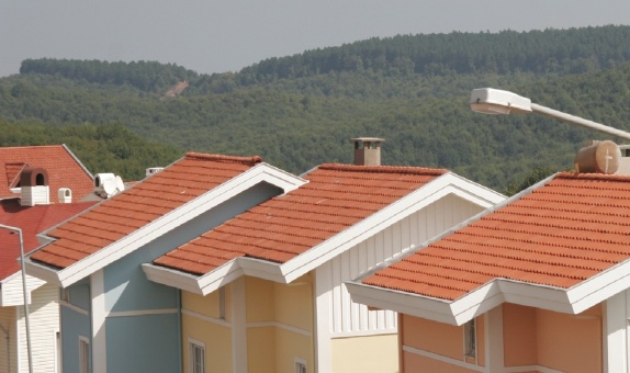 Standartlardan Uzak Çatılar Depreme Dayanıklı Hale Getirilmeli Standartlardan Uzak Çatılar Depreme Dayanıklı Hale Getirilmeli