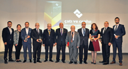 Çatı ve Cephe Malzemeleri Ödülleri Sahiplerini Buldu Çatı ve Cephe Malzemeleri Ödülleri Sahiplerini Buldu