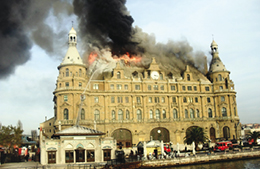 İhmal ve Bilgisizlik Çatı Yangınlarına Davetiye Çıkarıyor İhmal ve Bilgisizlik Çatı Yangınlarına Davetiye Çıkarıyor